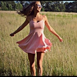 Aritzia Blush Pink Talulah Dress sz 4